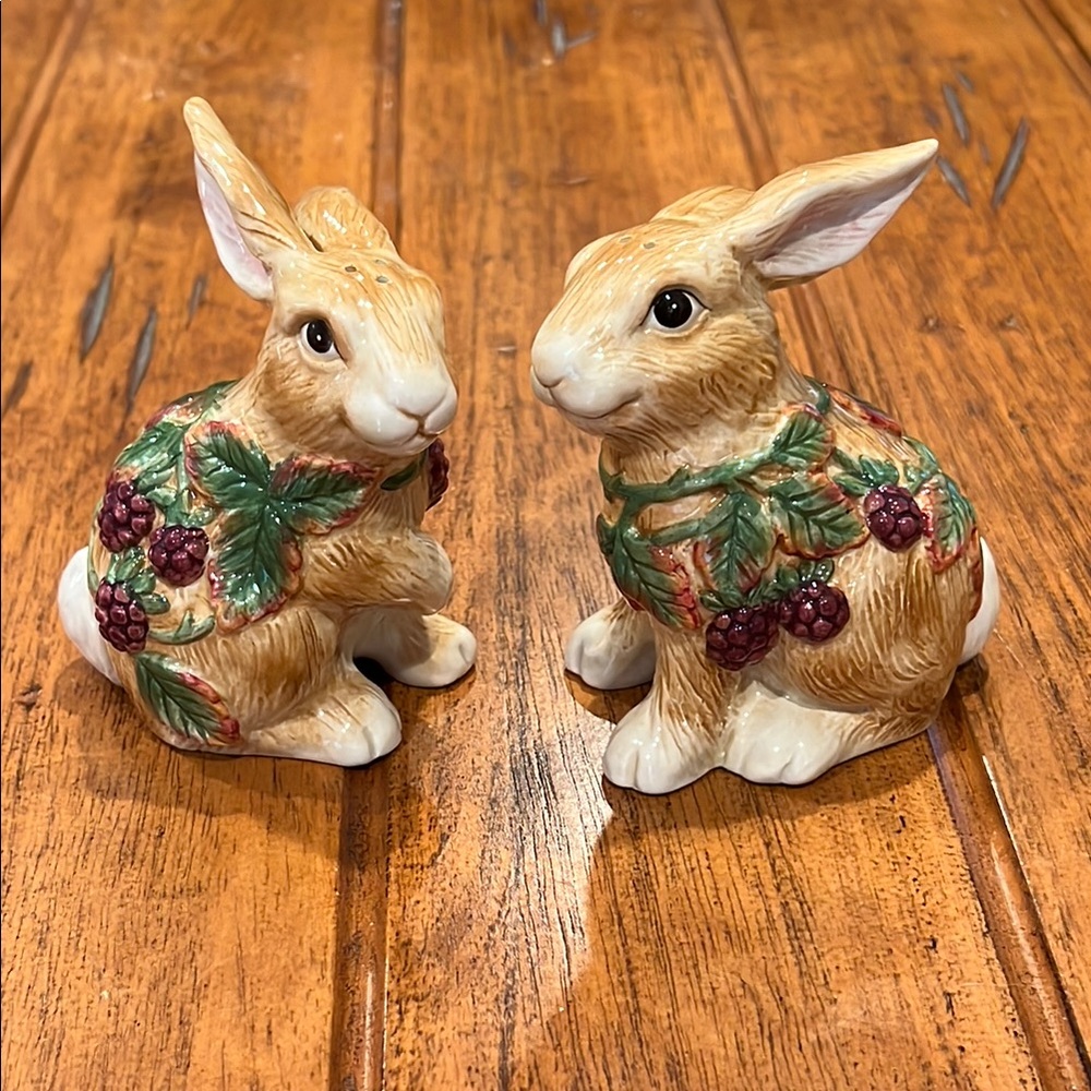 Fitz and Floyd Essentials Blackberry Rabbit Salt & Pepper Shaker